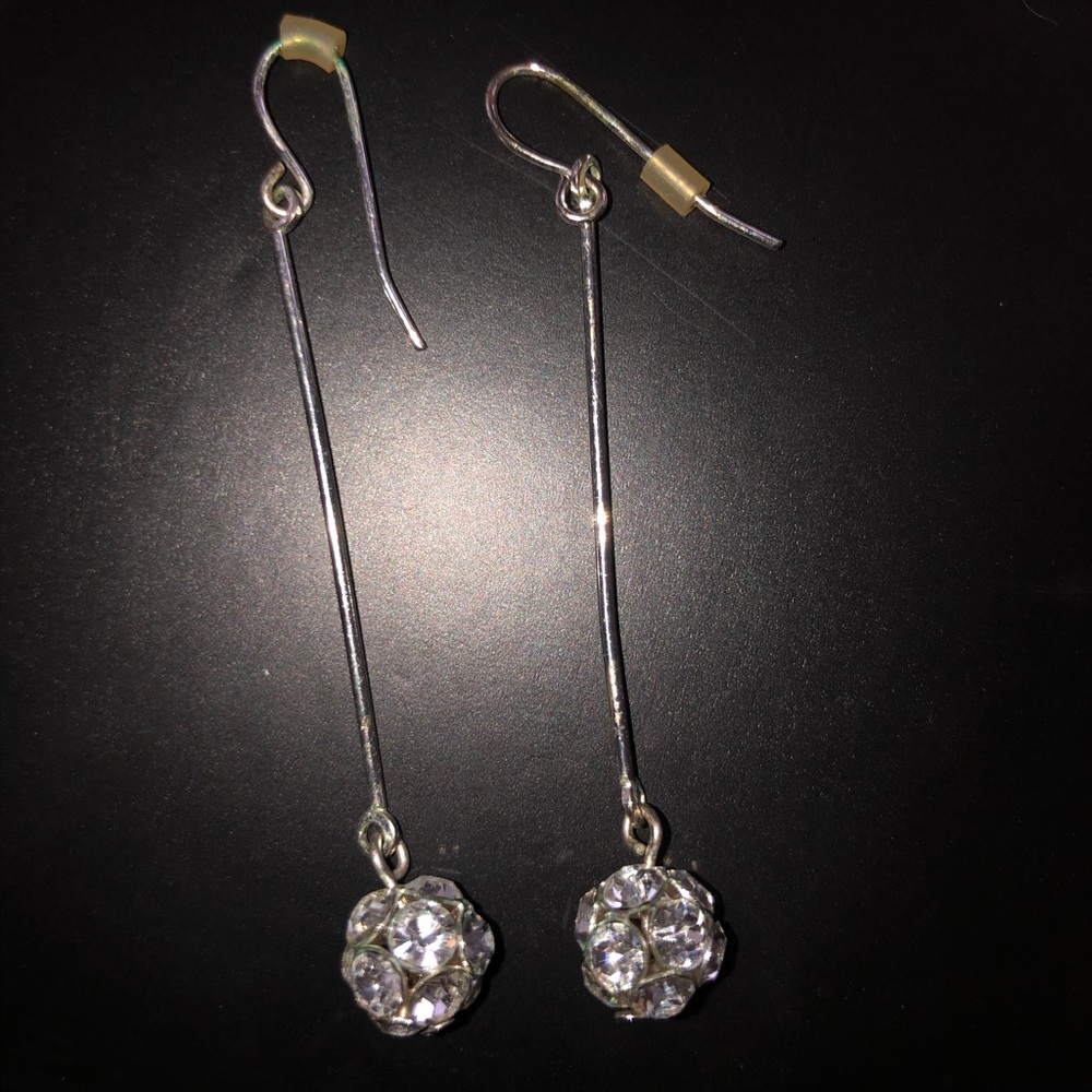 4 sets of dangly earrings